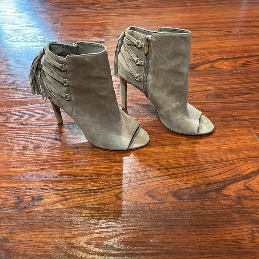 Taupe Vince Camuto open toe shoes
